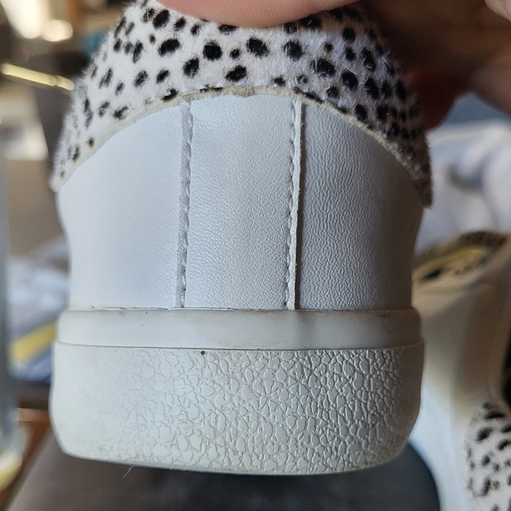 Vintage Havana White and Silver Star Sneakers - Picture 12 of 16
